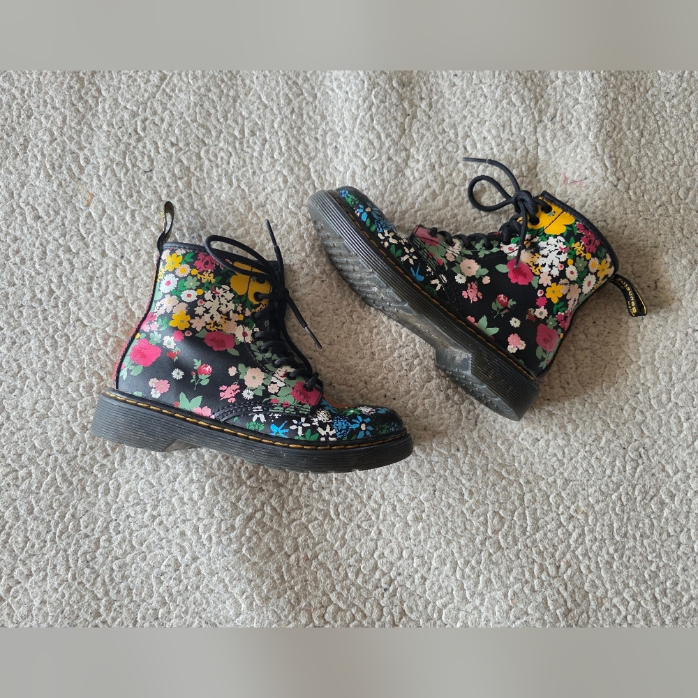 Dr. Martens 1460 Floral Print Leather Boots | Kids Size 1 | Guc